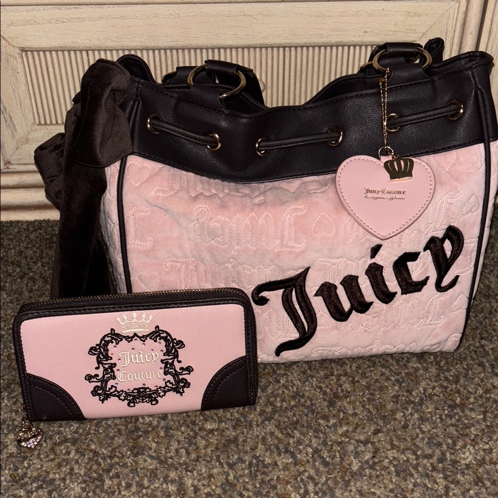 Juicy Couture pink daydreamer with matching wallet